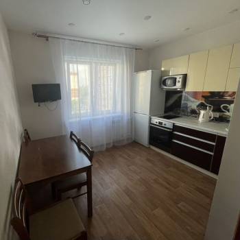 Сдается 1-комнатная квартира, 40 м²