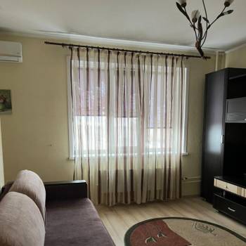 Сдается 1-комнатная квартира, 40 м²