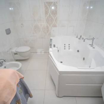 Продается 2-х комнатная квартира, 78,4 м²