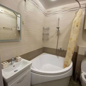 Продается 1-комнатная квартира, 45 м²