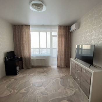 Продается 1-комнатная квартира, 45 м²