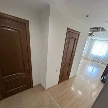 Продается 2-х комнатная квартира, 101,5 м²