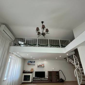 Продается 2-х комнатная квартира, 101,5 м²