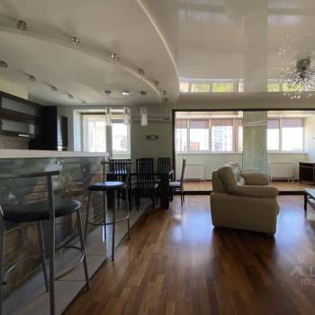 Продается 3-х комнатная квартира, 100 м²