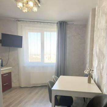 Сдается 1-комнатная квартира, 43 м²