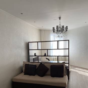 Сдается 1-комнатная квартира, 63 м²