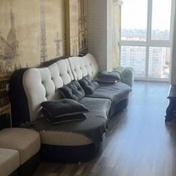 Продается 1-комнатная квартира, 48 м²
