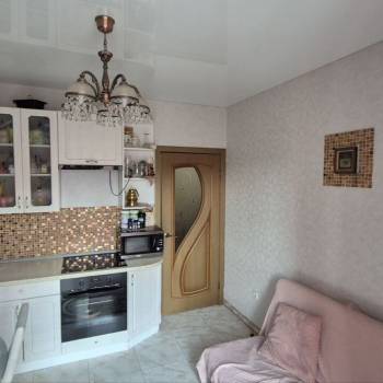 Продается 1-комнатная квартира, 37,4 м²