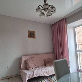 Продается 1-комнатная квартира, 37,4 м²