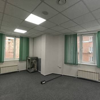Сдается Нежилое помещение, 181 м²