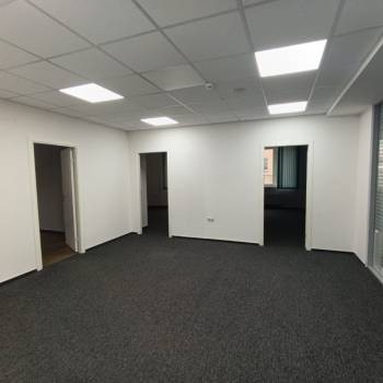 Сдается Нежилое помещение, 181 м²