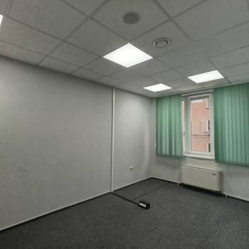 Сдается Нежилое помещение, 181 м²