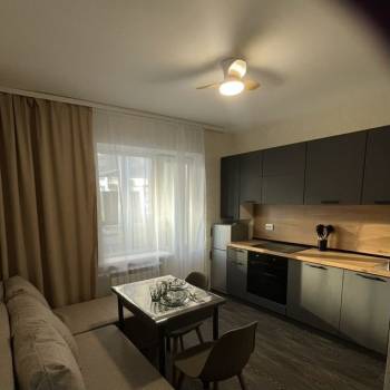 Сдается 1-комнатная квартира, 39 м²