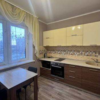 Сдается 1-комнатная квартира, 39 м²