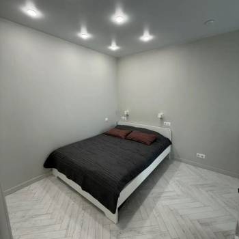 Продается 1-комнатная квартира, 59,8 м²