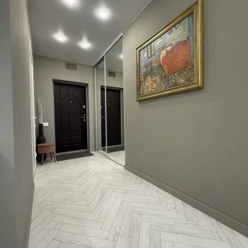 Продается 1-комнатная квартира, 59,8 м²
