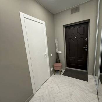 Продается 1-комнатная квартира, 59,8 м²