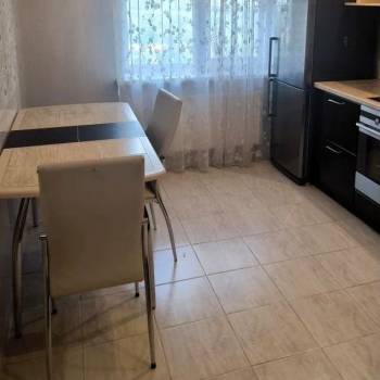 Сдается 2-х комнатная квартира, 60 м²
