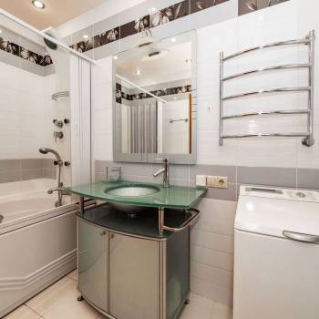 Продается Многокомнатная квартира, 131 м²