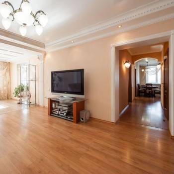 Продается Многокомнатная квартира, 131 м²