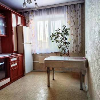 Продается Многокомнатная квартира, 82,6 м²