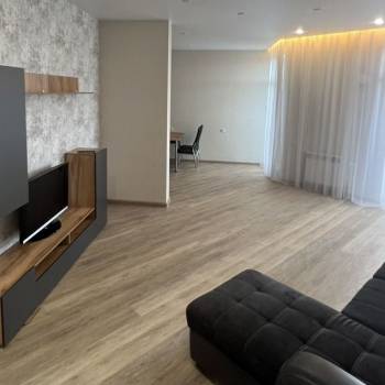 Сдается 1-комнатная квартира, 52 м²