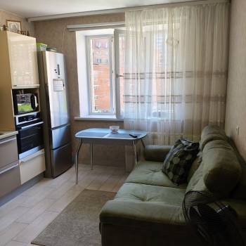 Продается 1-комнатная квартира, 38,1 м²