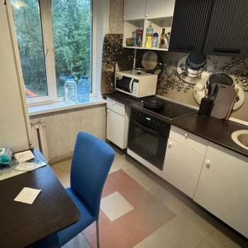 Сдается Многокомнатная квартира, 60 м²