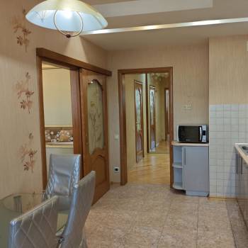 Сдается 1-комнатная квартира, 51 м²