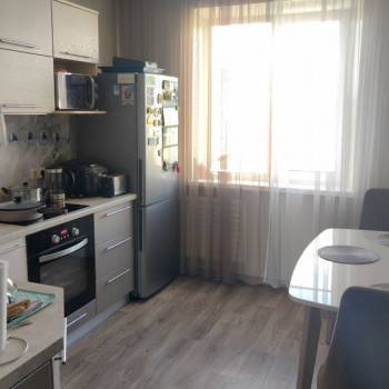Продается Многокомнатная квартира, 80,9 м²