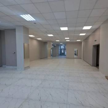 Сдается Нежилое помещение, 190 м²