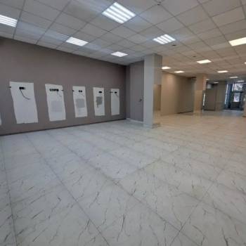 Сдается Нежилое помещение, 190 м²
