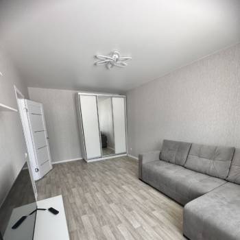 Сдается 1-комнатная квартира, 40 м²