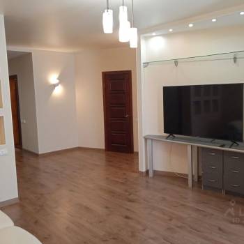 Сдается Многокомнатная квартира, 110 м²