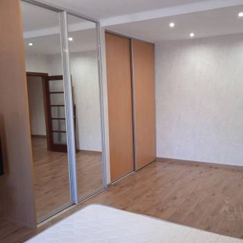 Сдается Многокомнатная квартира, 110 м²