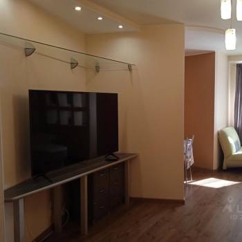 Сдается Многокомнатная квартира, 110 м²