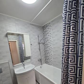 Продается 3-х комнатная квартира, 61 м²