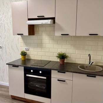 Продается 1-комнатная квартира, 40 м²
