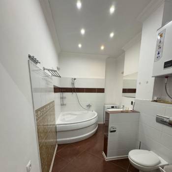 Сдается 2-х комнатная квартира, 66 м²