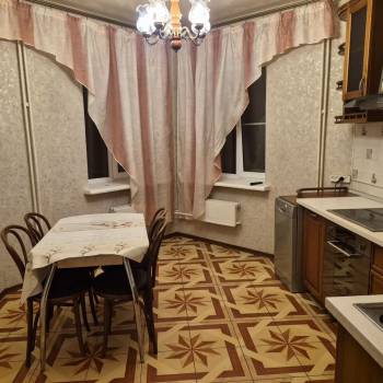 Сдается 2-х комнатная квартира, 74 м²