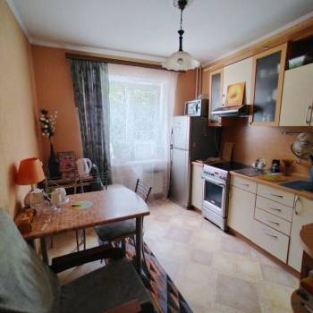 Продается 1-комнатная квартира, 38 м²