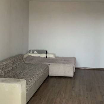 Сдается 1-комнатная квартира, 49 м²