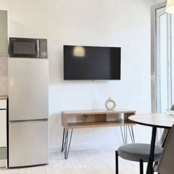 Продается 1-комнатная квартира, 32 м²