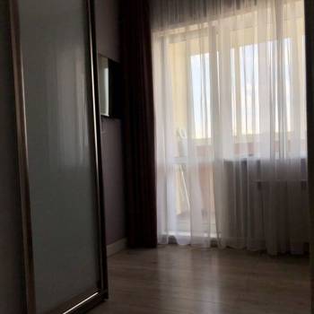 Продается 1-комнатная квартира, 36 м²