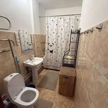 Сдается 1-комнатная квартира, 43 м²