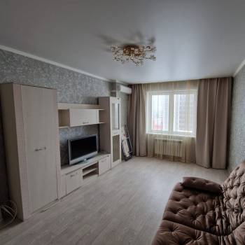 Сдается 1-комнатная квартира, 39 м²