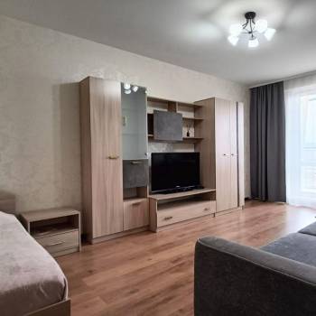 Сдается 1-комнатная квартира, 55 м²