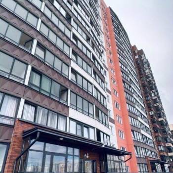 Сдается 1-комнатная квартира, 42 м²