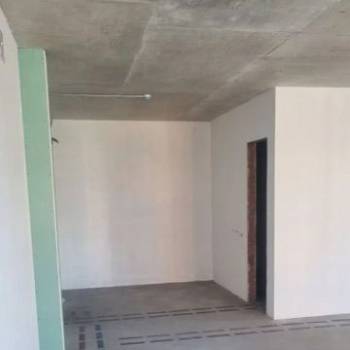 Продается 1-комнатная квартира, 108 м²