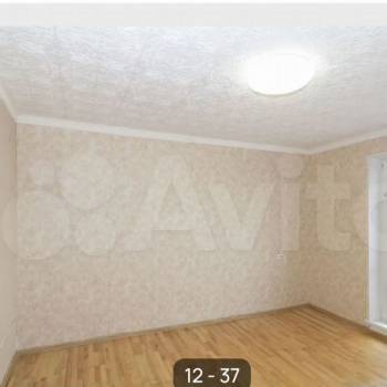 Продается Многокомнатная квартира, 80 м²
